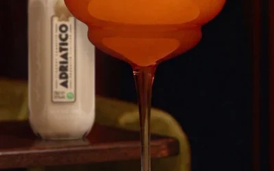 Adriatico Amaretto Bianco: la rivoluzione del Latte di Mandorla Alcolico