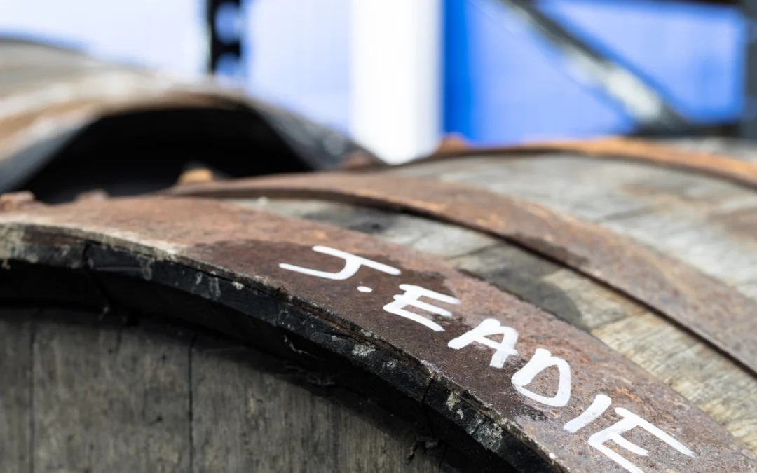Il mito di Islay in purezza: Laphroaig 10 Years Old firmato James Eadie arriva in Italia