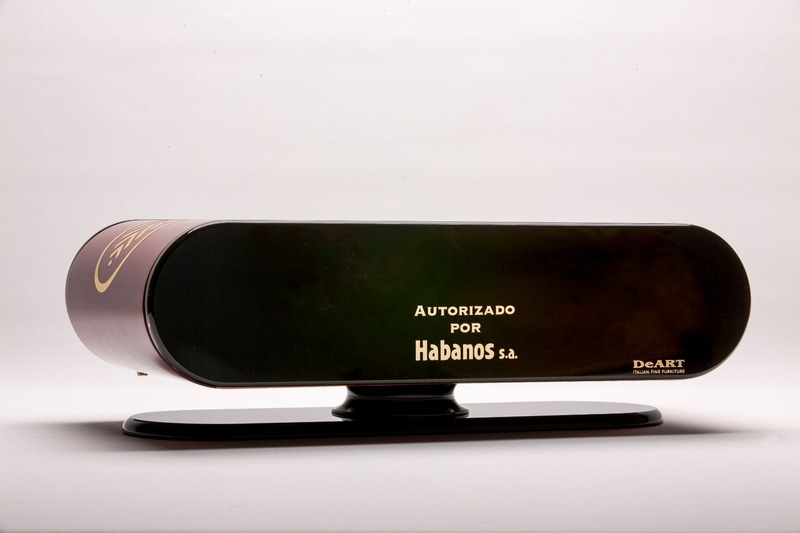 Retro humidor con dicitura ufficiale Autorizado por Habanos s.a..
