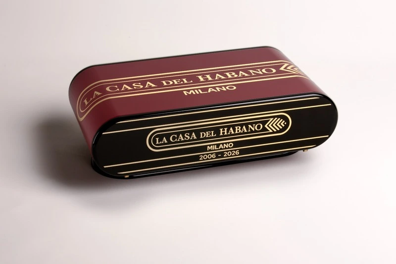 Humidor commemorativo XX Anniversario La Casa del Habano Milano colore istituzionale