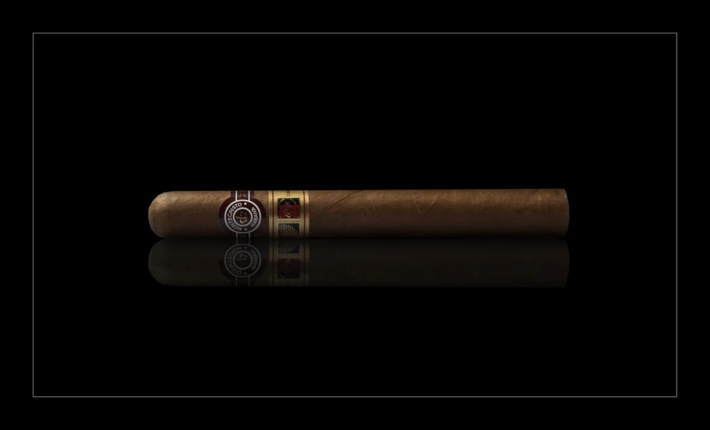 Sigaro cubano Montecristo Herederos vitola Cazadores Especiales con doppia anilla