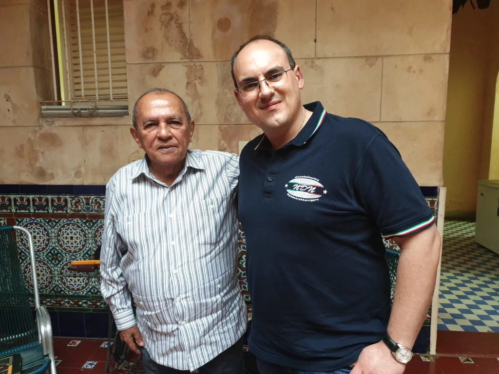 Il giornalista Nicola Di Nunzio insieme a Eduardo Rivera, storico direttore della manifattura El Laguito di Cohiba.